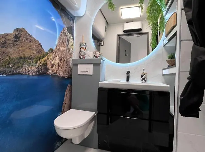 24 Tropic Deluxe 아파트 *