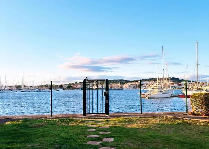 아파트 24 Tropic Deluxe 아그