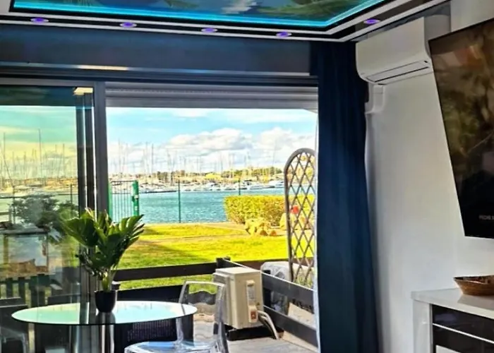 아파트 24 Tropic Deluxe