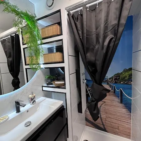 Apartman 24 Tropic Deluxe *
