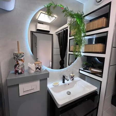 24 Tropic Deluxe * Agde