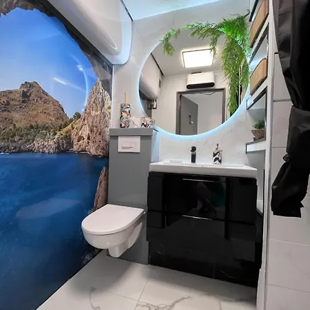 24 Tropic Deluxe Apartamento *