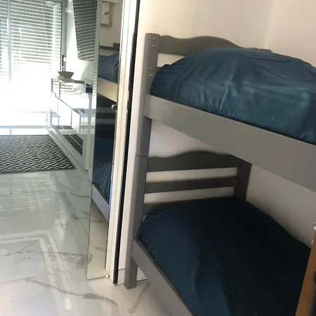 24 Tropic Deluxe Apartment Agde