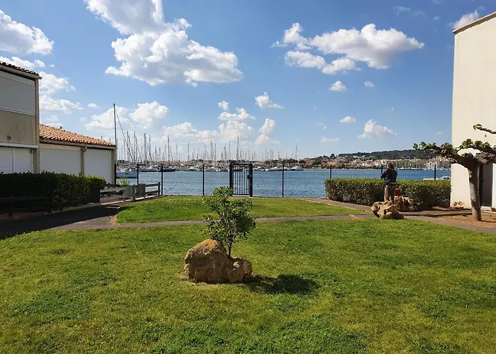 24 Tropic Deluxe Daire