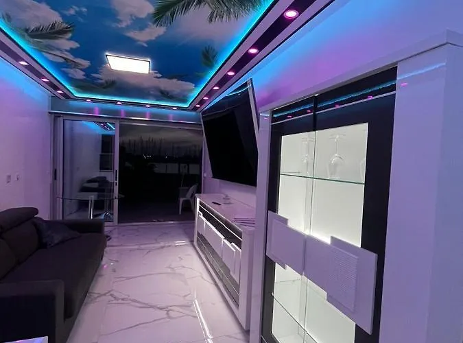 24 Tropic Deluxe Apartamento *