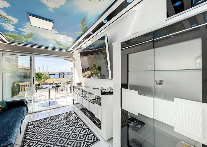 24 Tropic Deluxe Apartamento *